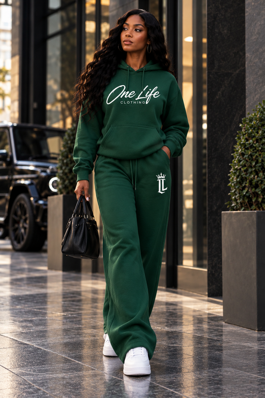 Female front view of the Green ON GO smooth heavyweight hoodie and matching pants