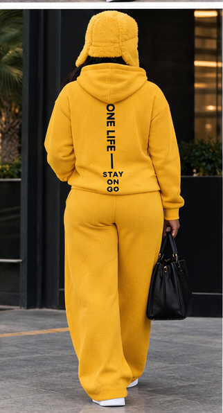 Women's yellow ON GO set, back