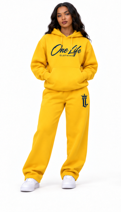 female front view of the Yellow ON GO smooth heavyweight set